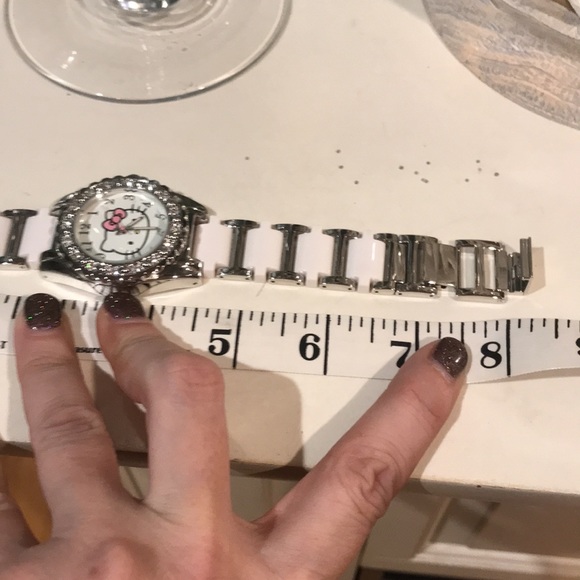 Hello Kitty Sanrio Watch. NWOT - Picture 12 of 16